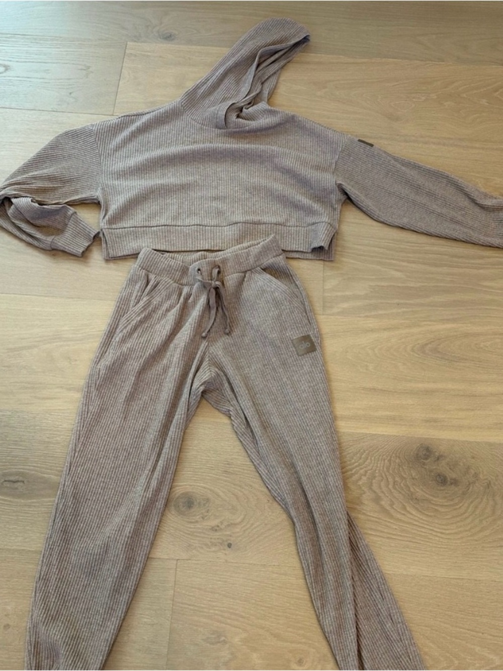Alo yoga muse ribbed sweater and pants set XS
